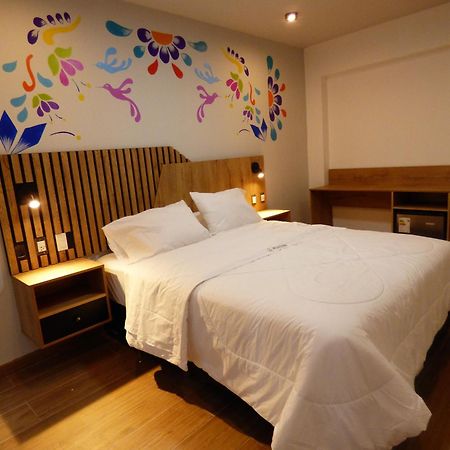 Platero Hotel อายากุตโช ภายนอก รูปภาพ