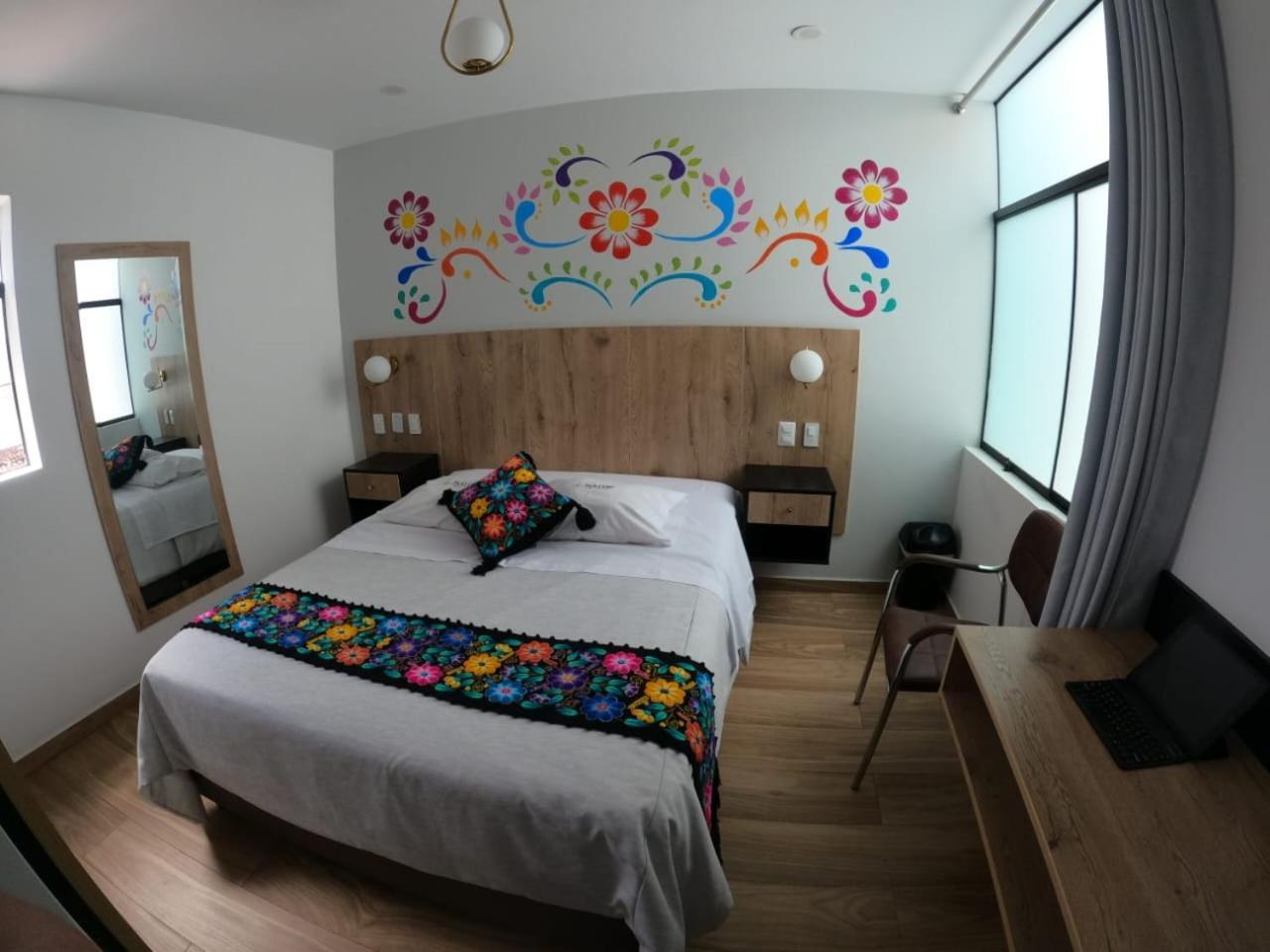 Platero Hotel อายากุตโช ภายนอก รูปภาพ