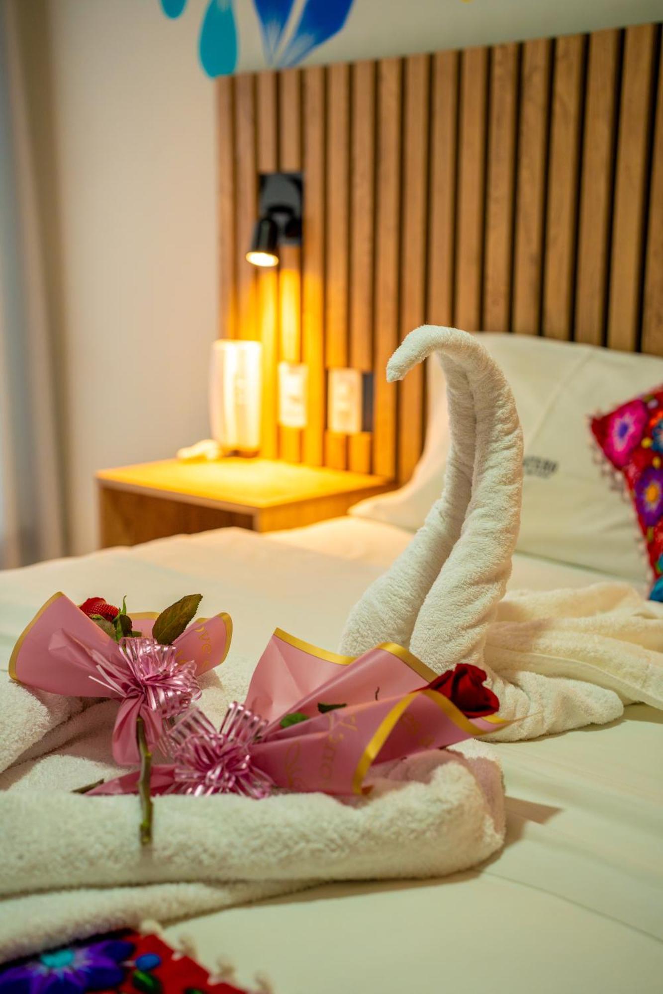 Platero Hotel อายากุตโช ภายนอก รูปภาพ